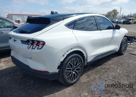 2025 Ford Mustang Mach-E Premium z USA, uszkodzony, nr VIN 3FMTK3R44SMA04238